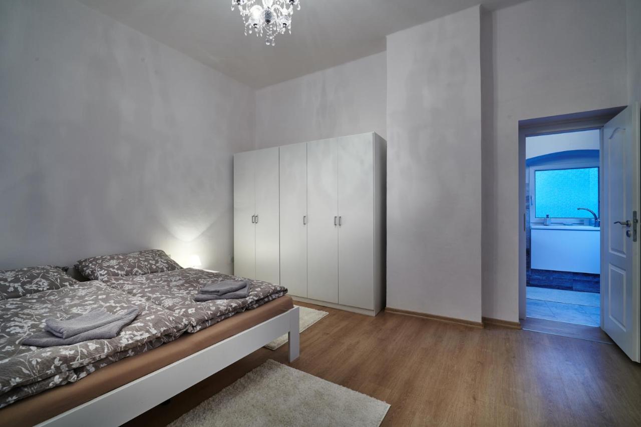 Apartman Bb Centrum Банска-Бистрица Экстерьер фото