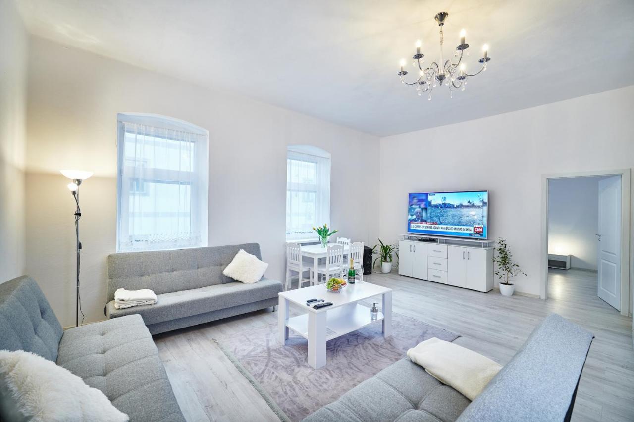 Apartman Bb Centrum Банска-Бистрица Экстерьер фото