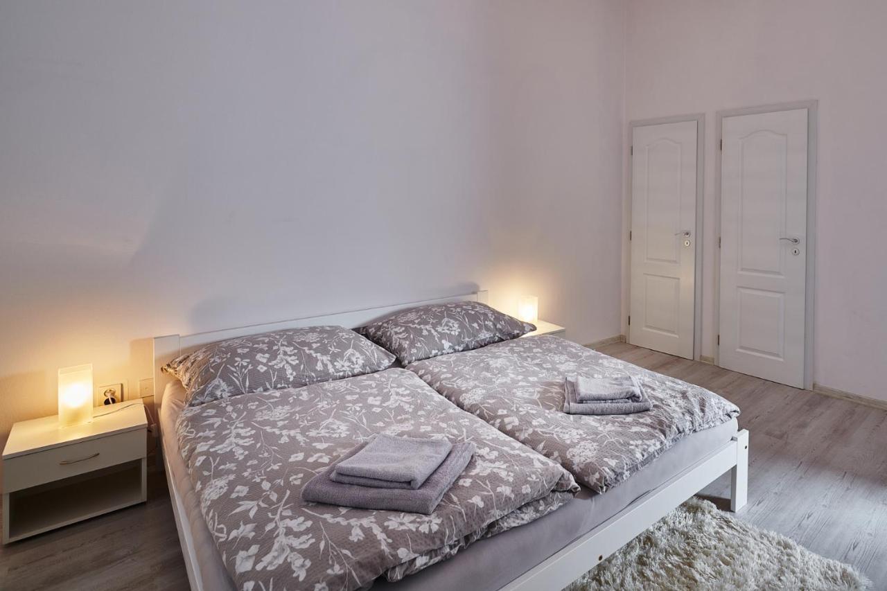 Apartman Bb Centrum Банска-Бистрица Экстерьер фото